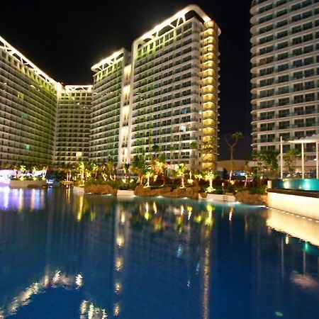 Azure Urban Resort A4 Near Airport Mall With Wavepool Paranaque City Экстерьер фото